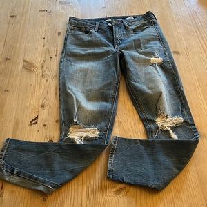 Power straight distressed jeans